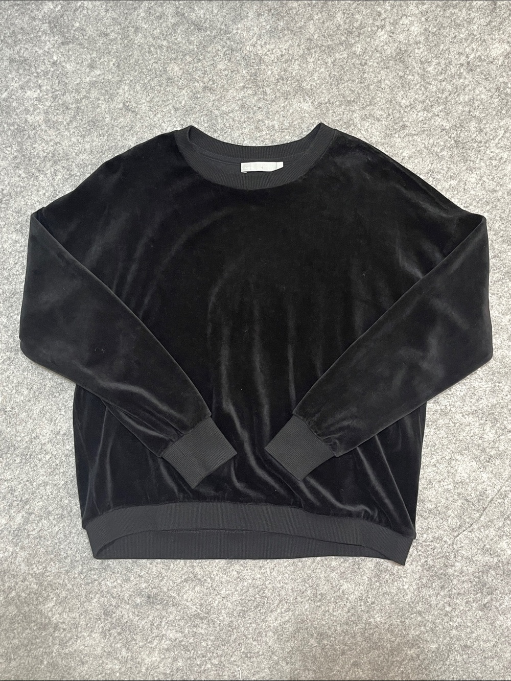 Vince Black Velour Crewneck Sweatshirt